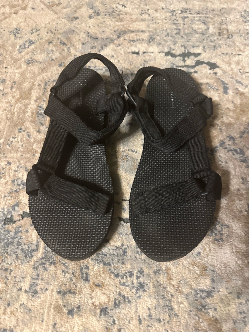 Black Strappy Outdoor Sandals